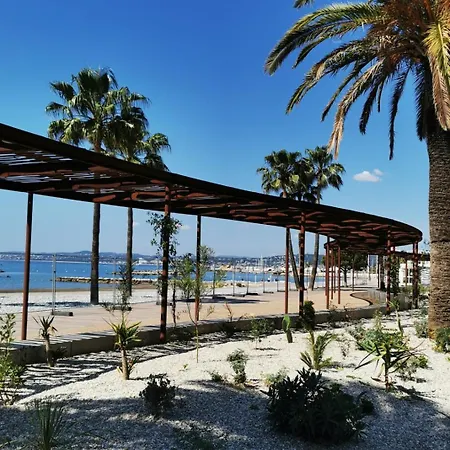 D'hôtes D'aqui D'aia Alojamento de Acomodação e Pequeno-almoço Saint-Laurent-du-Var