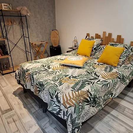 D'hotes D'aqui D'aia Bed & Breakfast *