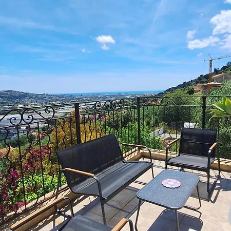 D'hôtes D'aqui D'aia Alojamento de Acomodação e Pequeno-almoço Saint-Laurent-du-Var